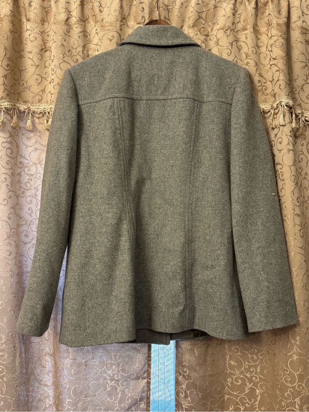 Pendleton Grey Wool Button-Up Coat-Large - Picture 5 of 7